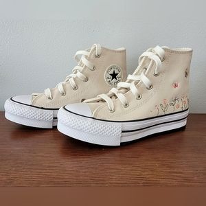 Converse Kids Chuck Taylor All Star High Top Platform Sneaker Size 1 NWOT